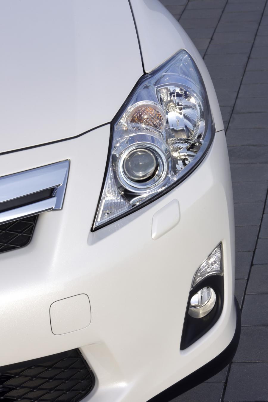  Toyota Auris HSD 2010 года  (фото 20 из 111)